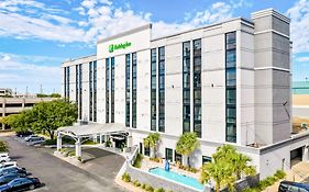 Holiday Inn - Downtown By Ihg  3*